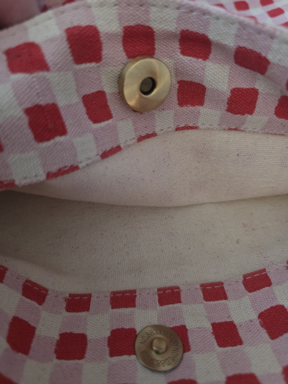Patterned RED Checked Ruffle Tote - Picture 4 of 5